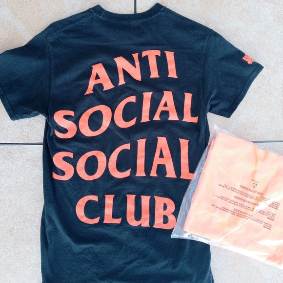 Anti Social Social Club x Defeated Paranoid TShirt - Picture 13 of 14